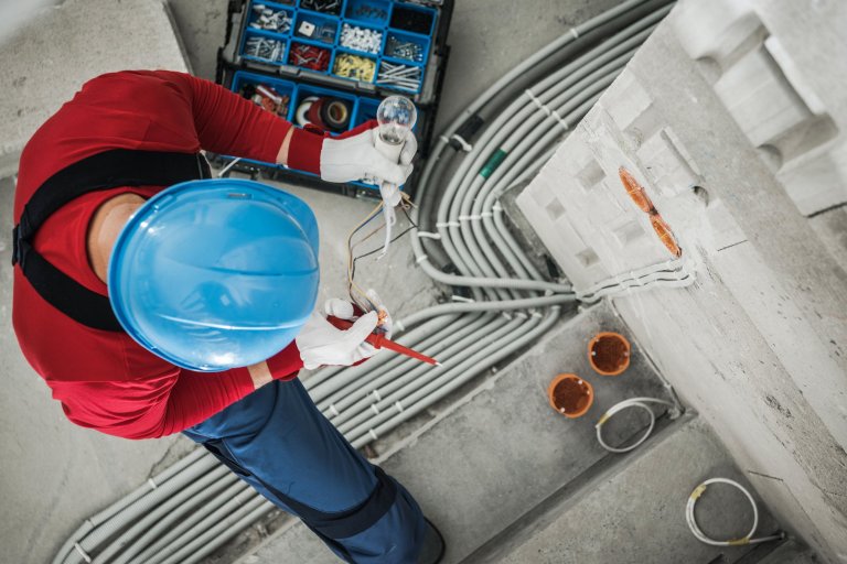 elektrotechnik_bild1_iStock-1467596931